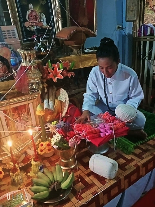 Sacred "Seepueng Kiew Bet Len Puen" (The Hook & Line Seduction Wax - Lesbian/Womxn Attraction)  for Unmatched Seduction, Magnetic Charisma, and Intimate Connection